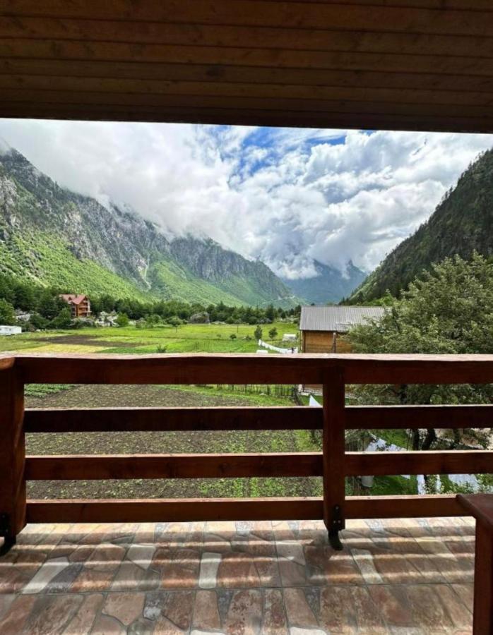 Residence: Quku I Valbones Exteriör bild