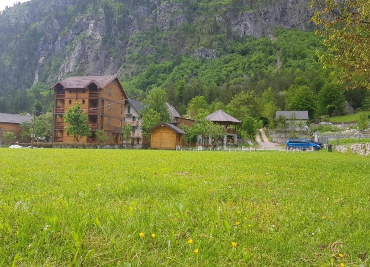 Residence: Quku I Valbones Exteriör bild