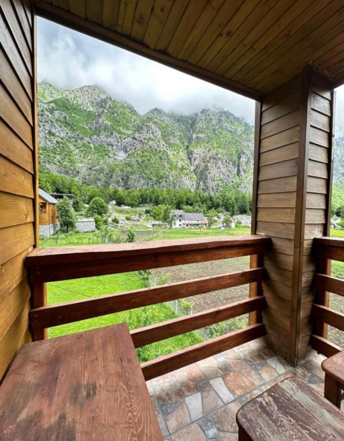 Residence: Quku I Valbones Exteriör bild
